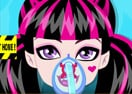 Draculaura Surgery