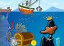 Treasure Hunter in the Sea