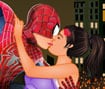Spiderman Kissing 2