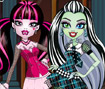 Monster High Nose Doctor