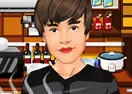 Bieber's Cooking Pizza