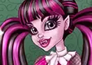 Jogar Draculaura Care Baby - Monster High