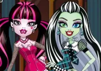 Monster High Nose Doctor
