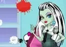 Jogar Pregnant Frankie Stein Kitchen Cleaning - Monster High