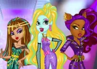 Jogar Princess Vs Monster Supermodel Battle